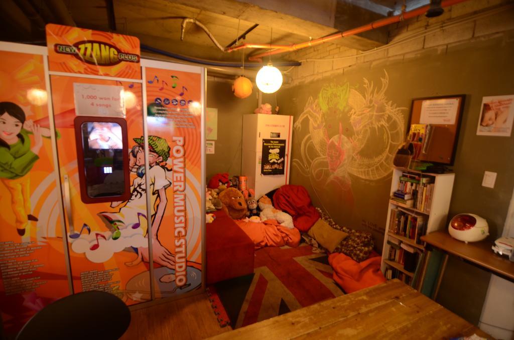 Kimchee Sinchon Guesthouse Σεούλ Εξωτερικό φωτογραφία