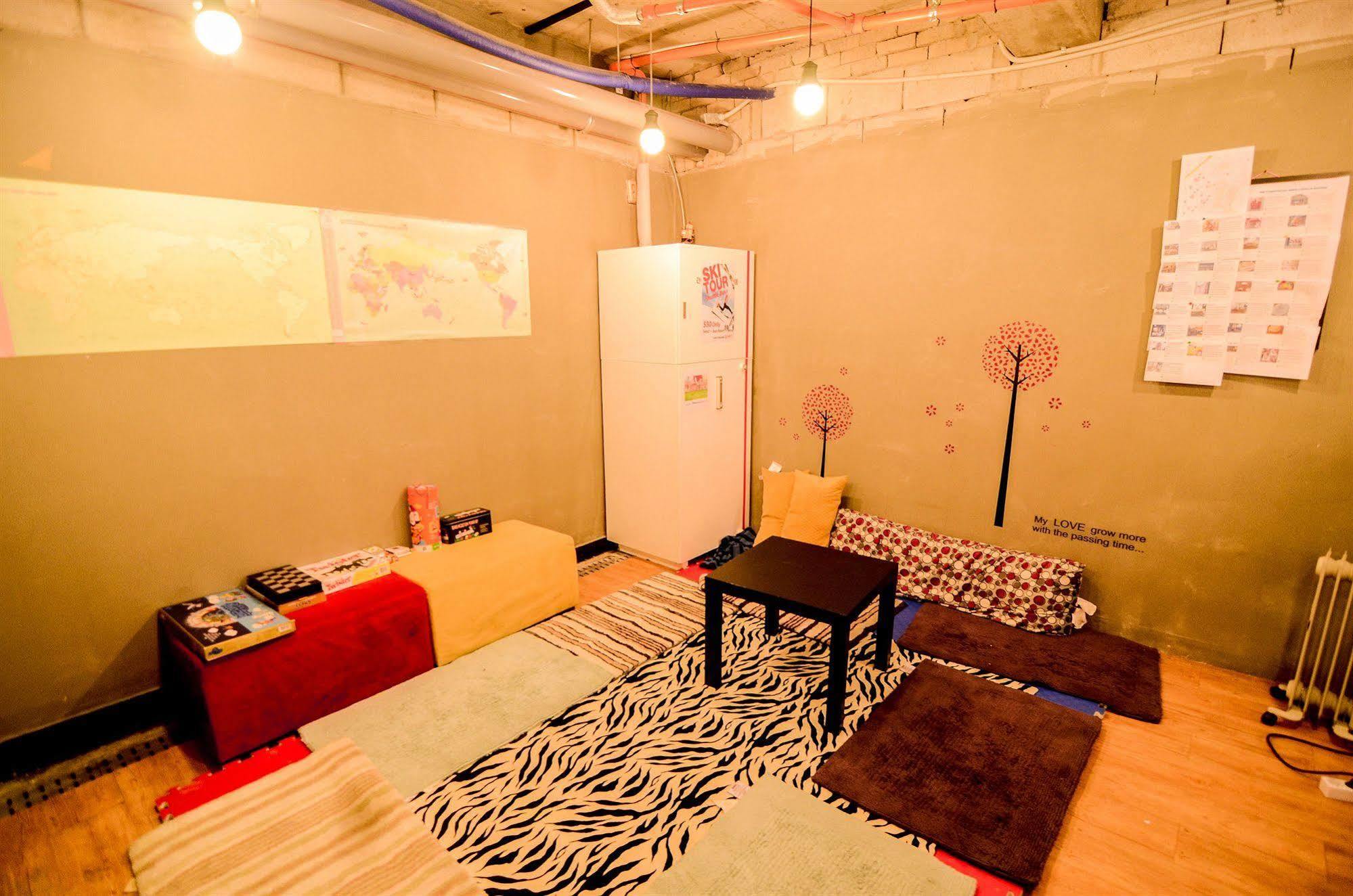 Kimchee Sinchon Guesthouse Σεούλ Εξωτερικό φωτογραφία